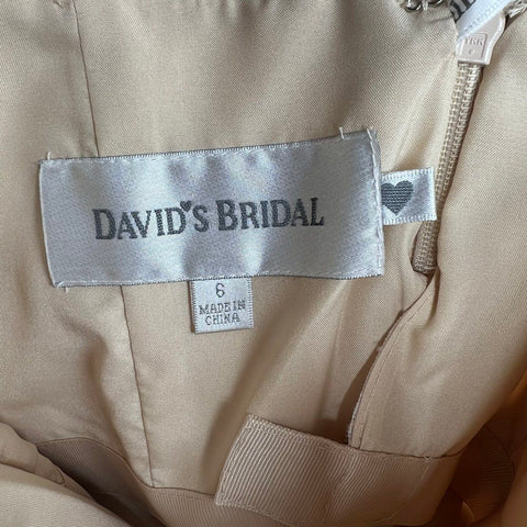 David's Bridal Women's NWT F15137 Formal Gown Champagne Strapless Tulle Sz 6
