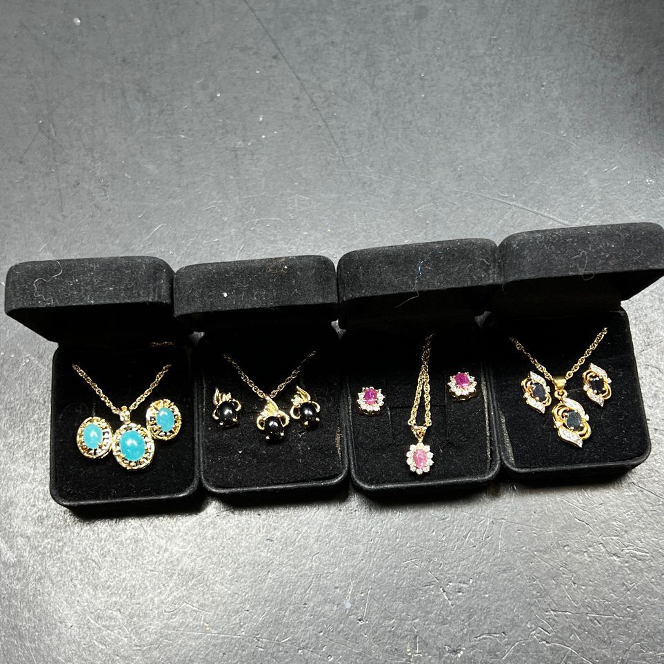 4 Gold Tone Gemstone Jewelry Sets in Boxes