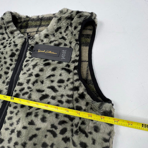 Yest NWT Khaki Green Reversible Faux Fur Animal Print Plaid Vest Women's Size 8