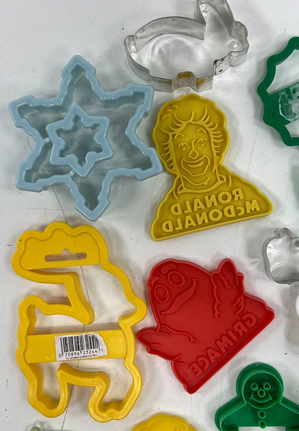 Vintage Cookie Cutter Lot 22 pc Mixed Plastic Metal McDonalds Wilton Holiday