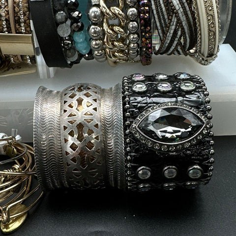 Fashion Costume Jewelry Bracelet Lot of 25+ Alex and Ani Cuffs Beaded Stretch