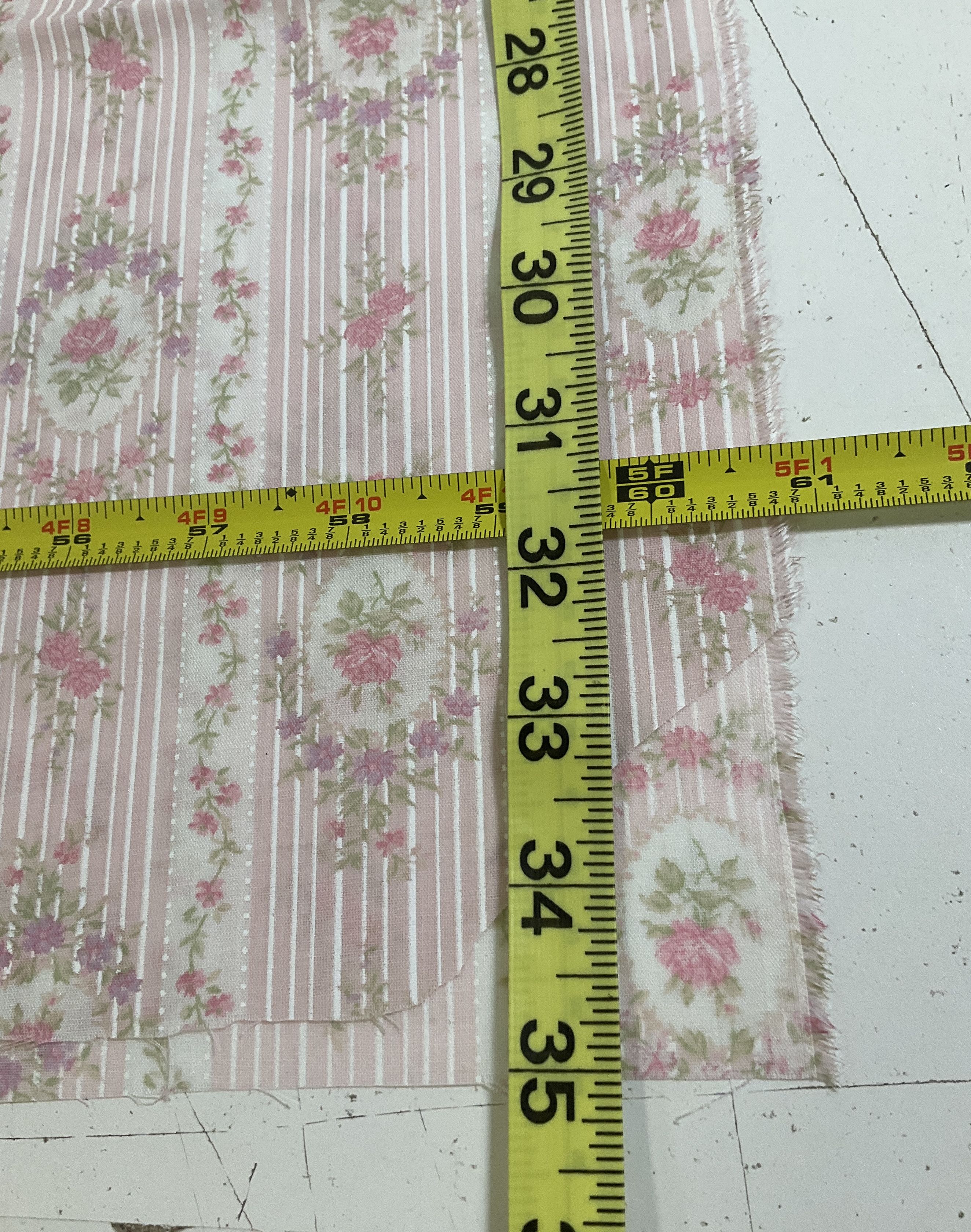 Vintage Fabric Remnants Lot 3.3lbs Art Nouveau 70s Floral Craft Sewing Scrap