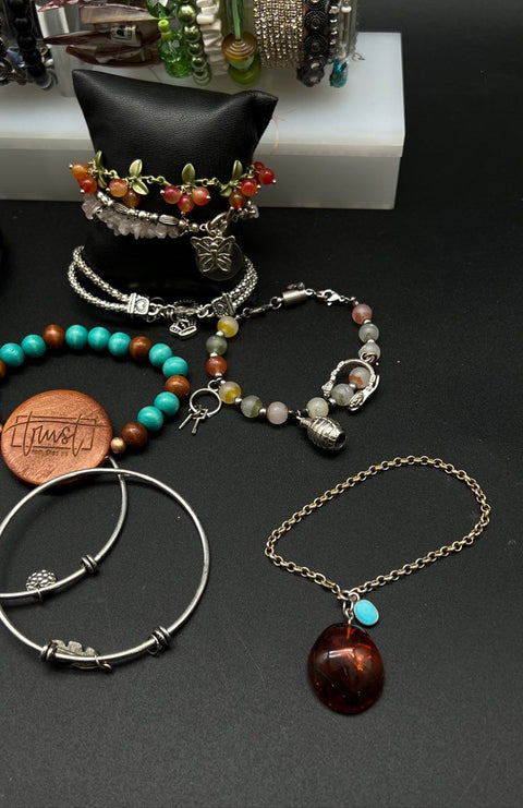 Lot 25+ Bracelets Beaded Leather Charm Rhinestone Mixed Styles