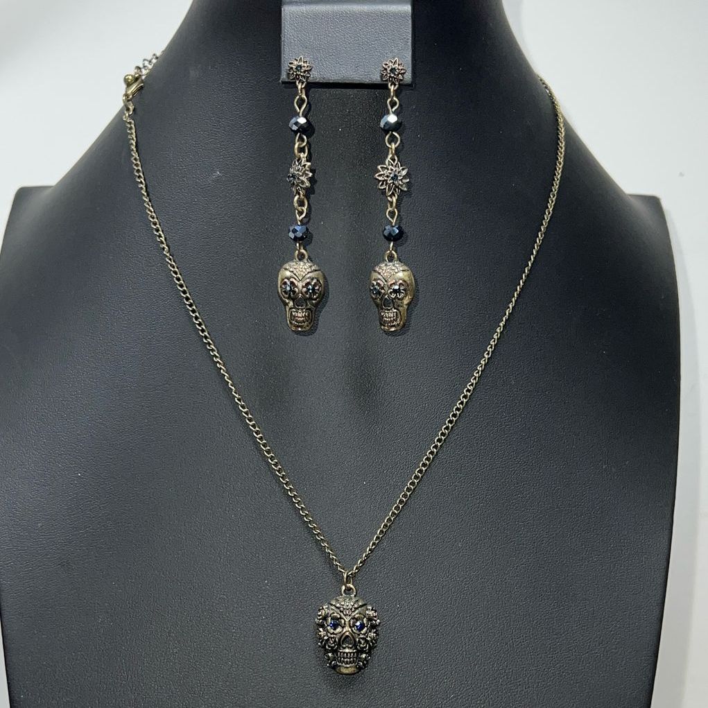 Blue Rhinestone Eyes Beaded Skull Necklace & Earrings Set
