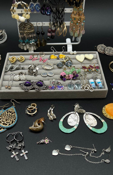 Mixed Fashion Jewelry Earrings Lot 40+ Pairs Boho Dangle Drop Studs Hoops Bulk