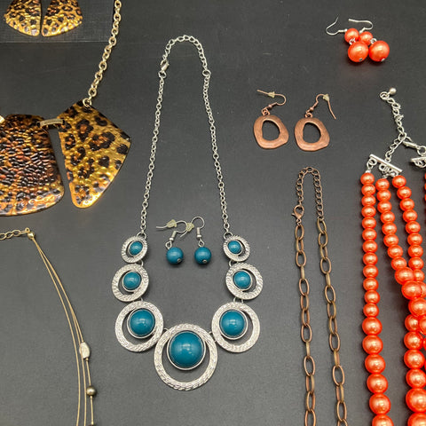 Belle Mode & Modern Costume Jewelry Lot 7 Matching Necklace Earring Sets