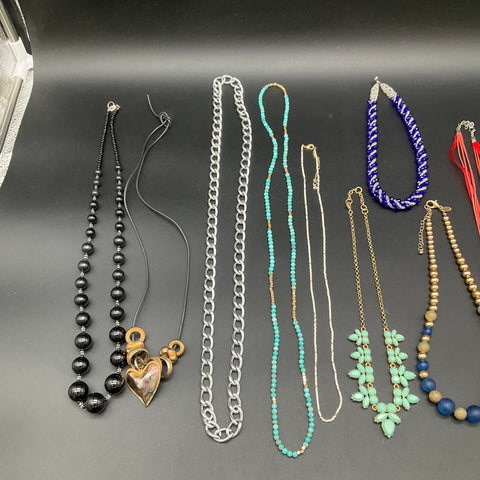 Fashion Costume Jewelry Lot 13 Necklaces Gold & Silver Tone Mixed Styles 0.9lb