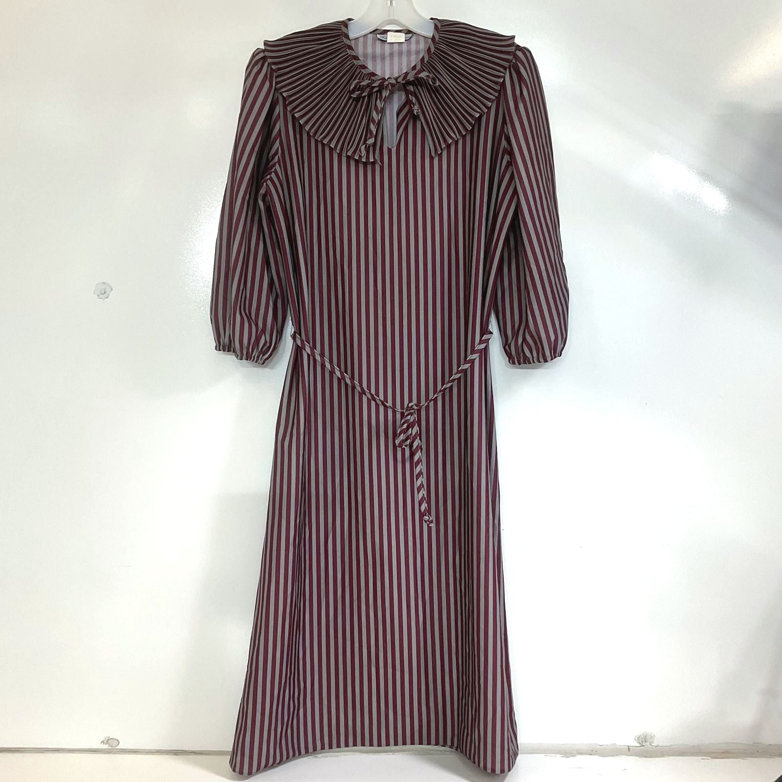 Vintage 70s Grissom Lane Burgundy Stripe Pleated Ruffle Collar Dress Womens