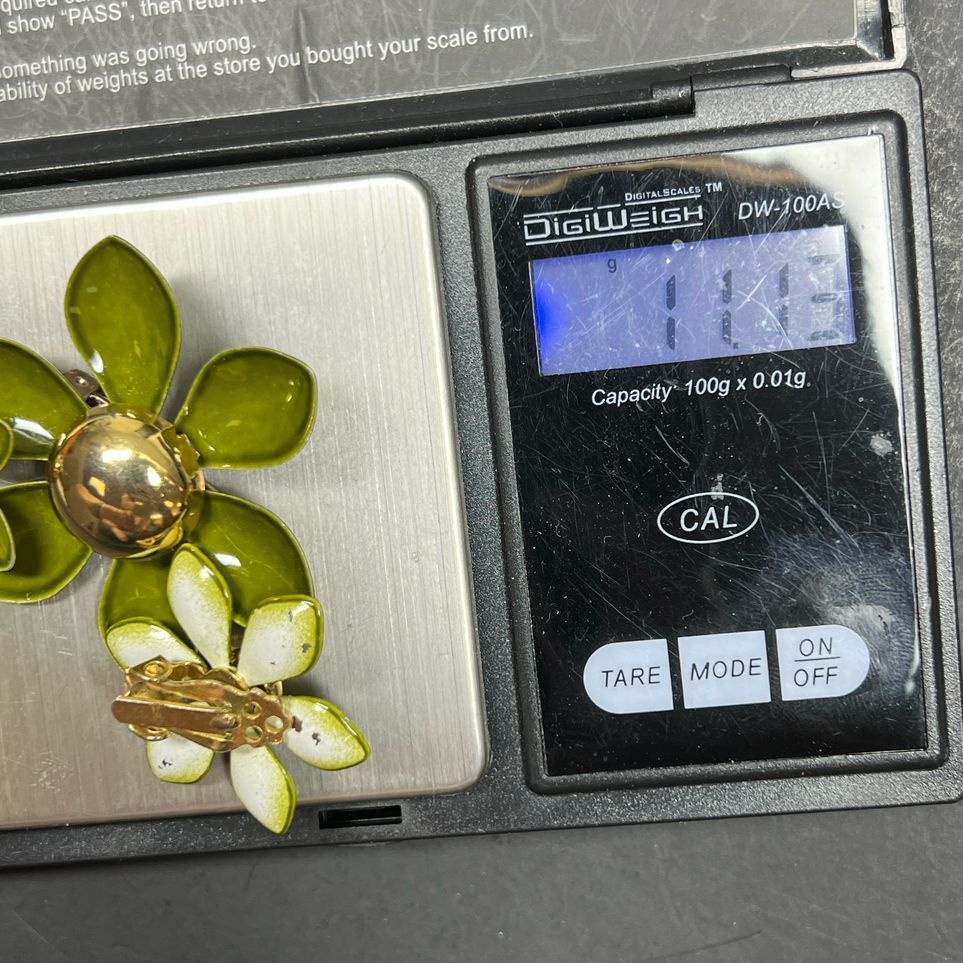 Vintage Green Flower Brooch and Earrings Set