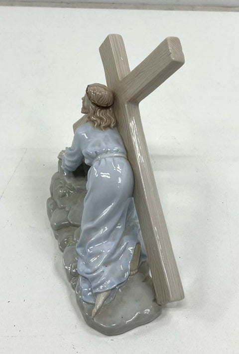 Valencia Collection Jesus Carrying The Cross Porcelain Figurine Religious Statue