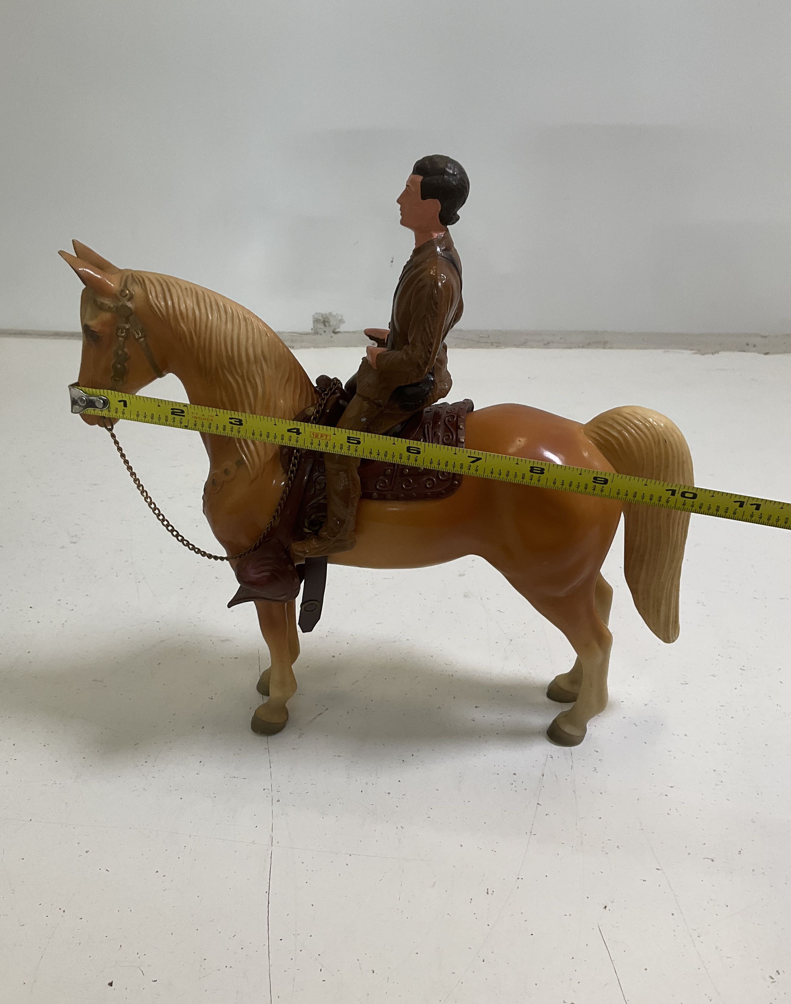 Vintage Breyer Davy Crockett Palomino Glossy Horse Model Figure Set