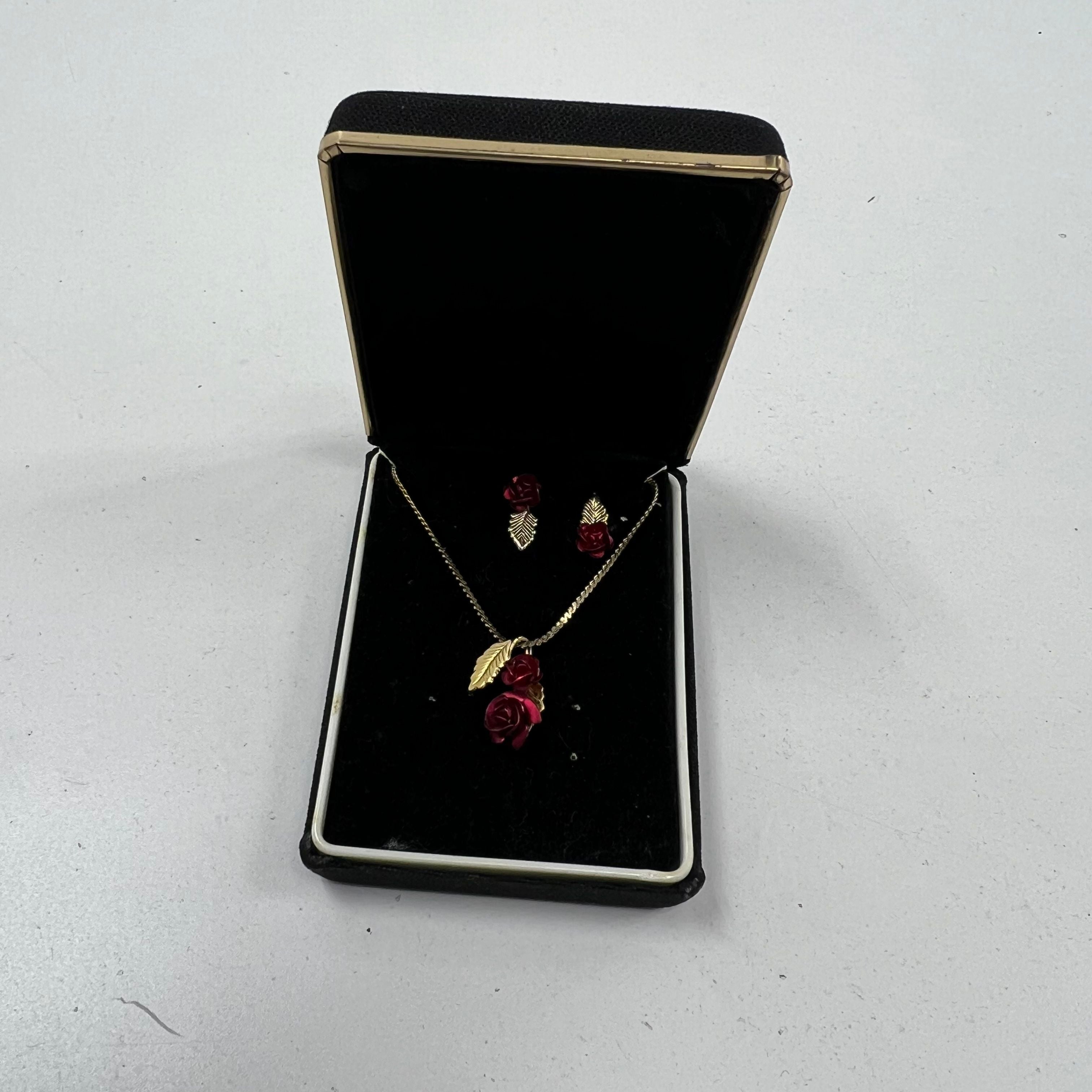 Costume Jewelry Set Necklace & Earrings Gold Tone Red Roses