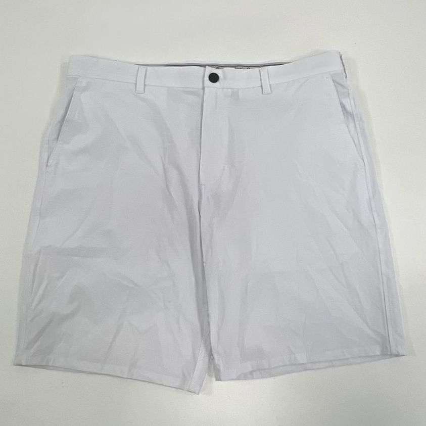 NWT Men's Johnnie O Calcutta Plain White Casual Shorts - Size 38