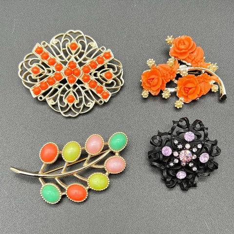 Vintage 14pc Costume Jewelry Lot 60s 70s Necklaces Brooches Pastel Beads