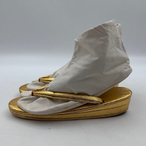 Vintage Japanese Zori Sandals Metallic Gold Platform White Fabric Size 10