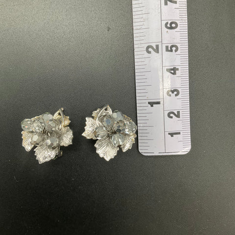 Vintage Silver Tone Crystal Grape Cluster Brooch & Clip-On Earrings Set