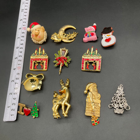 Vintage to Modern Christmas Brooch Lot of 12 Santa Reindeer Snowman Pigs 0.5 lb