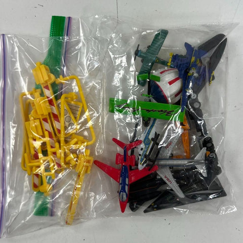 1989 Matchbox Skybusters Airport Playset Lot w/ Original Box & Planes Vintage