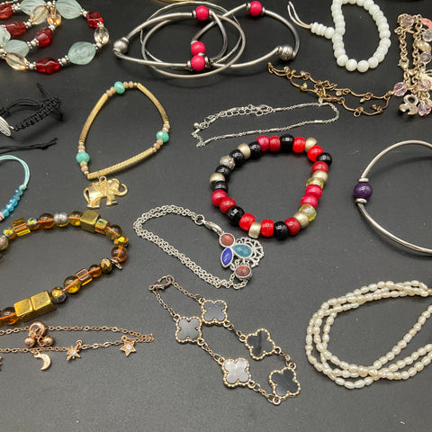 Vintage & Modern Bracelet Jewelry Lot of 40 Beaded Bangle Charm Cuff Mesh Chain