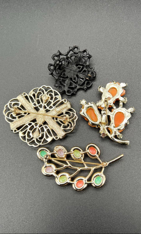 Vintage 14pc Costume Jewelry Lot 60s 70s Necklaces Brooches Pastel Beads