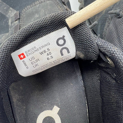 On Running Cloud Waterproof Black Running Sneakers Women's Size 8.5