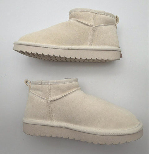 Cushionaire Hippie Cream Genuine Suede Water Repellent Boots Women's Size 8.5