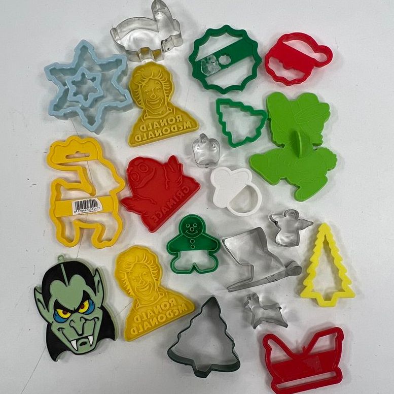Vintage Cookie Cutter Lot 22 pc Mixed Plastic Metal McDonalds Wilton Holiday
