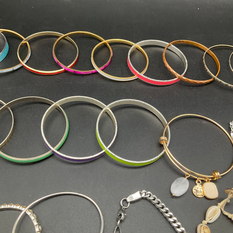 Eclectic Costume Jewelry Bracelet Lot 30pc Bangles Beaded Chain Shell Boho Style