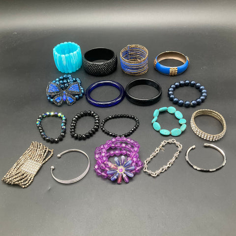 Mixed Fashion Costume Jewelry Lot of 17 Pieces Bangles Beaded Cuff 1.19 lbs