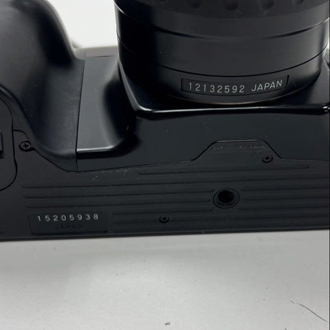 Vintage Minolta Maxxum 5000i 35mm SLR Camera with 80-200mm AF Lens A Mount