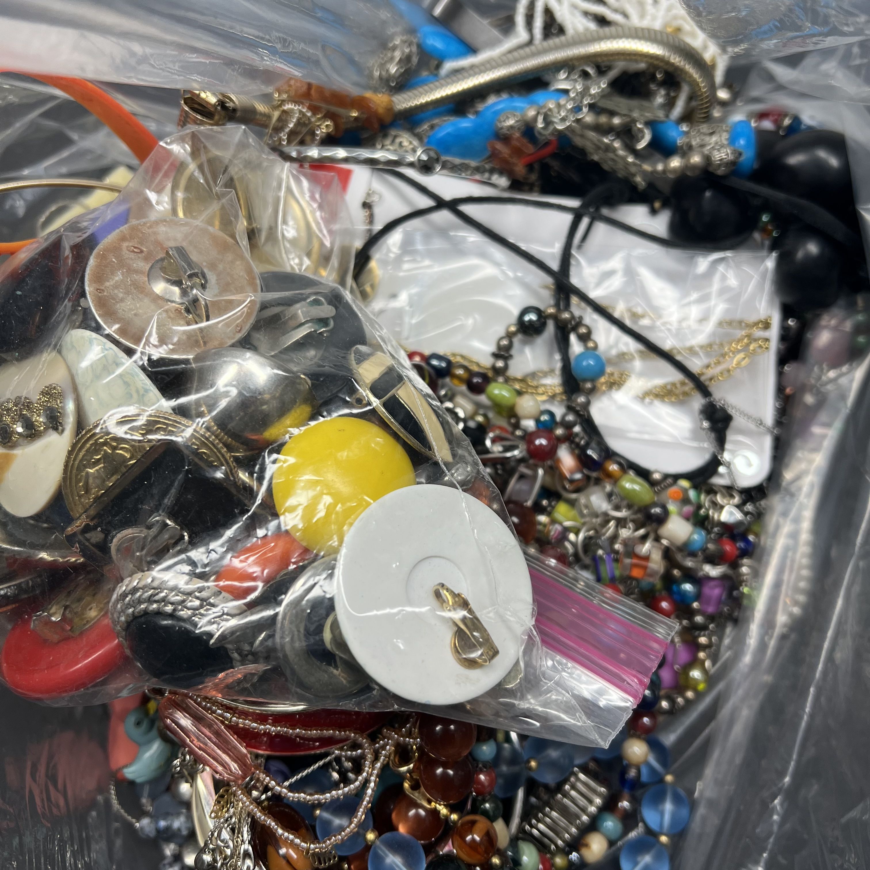 5LB Wearable Costume Jewelry Mixed Items Bag