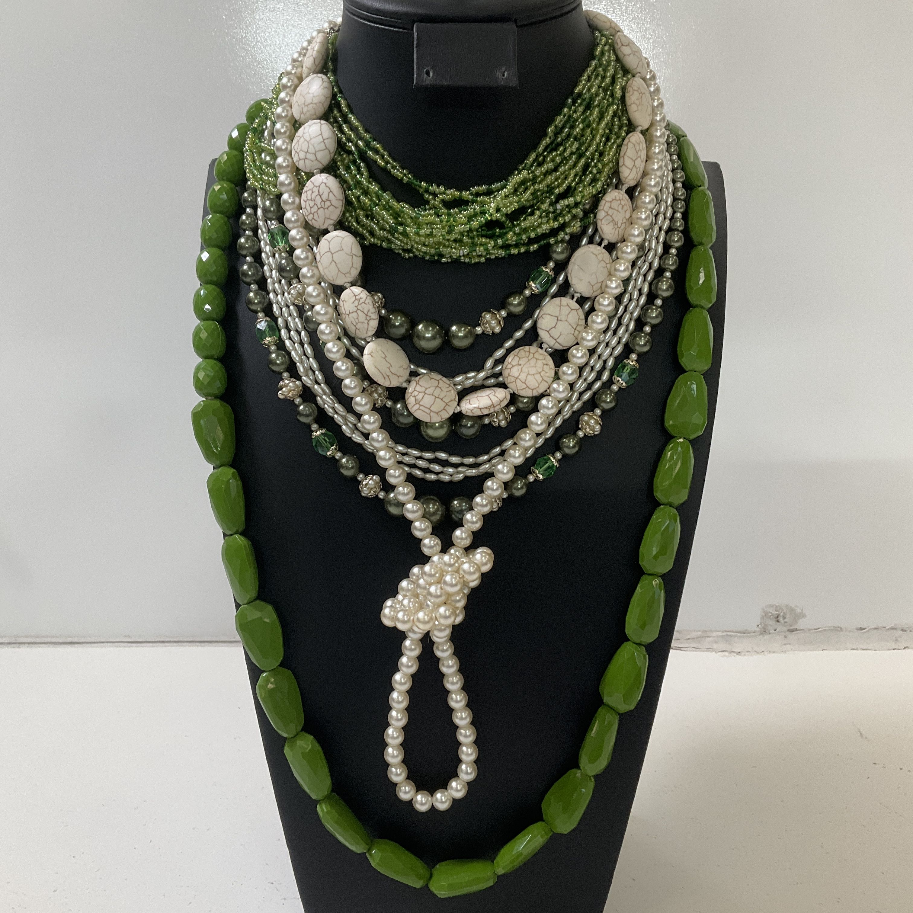 Costume Jewelry Lot Green Faux Stone Faux Pearl Beaded Seed Bead 5 Necklace Lot