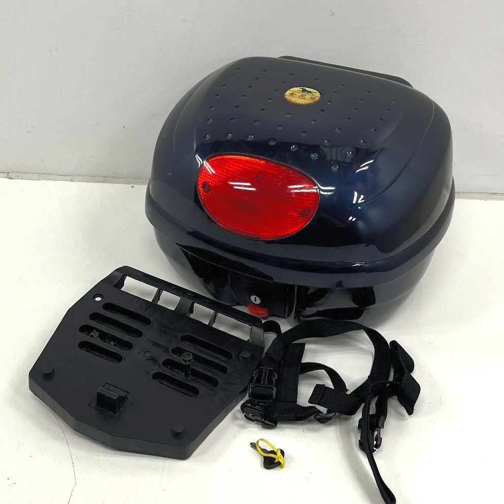Pengmale Universal Motorcycle Scooter Tail Box Trunk Luggage Case with Backrest