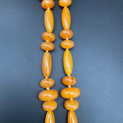 Vintage Chunky Lucite Bead Necklace Butterscotch Amber Tone Graduated 36"
