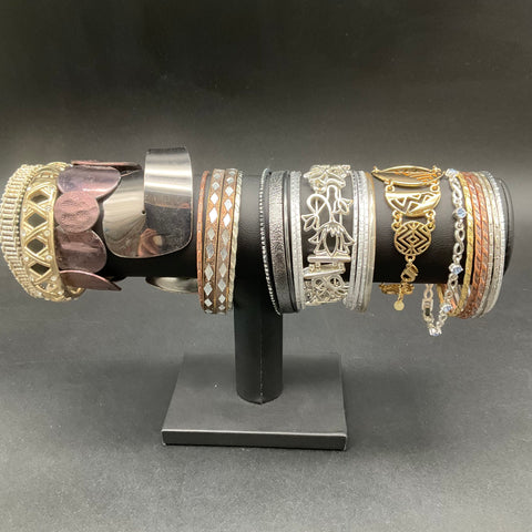 Mixed Costume Jewelry Bracelet Lot 1.26 lbs Vintage Modern Bangles Cuffs Beaded