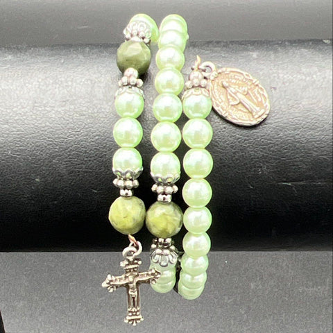 Vintage Connemara Marble Rosary Bracelet Faux Pearl Green 7" Miraculous Medal