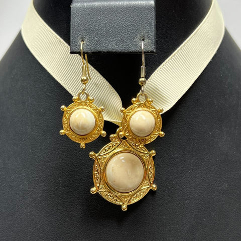 Express Marbled Stone Choker Necklace & Earrings Set