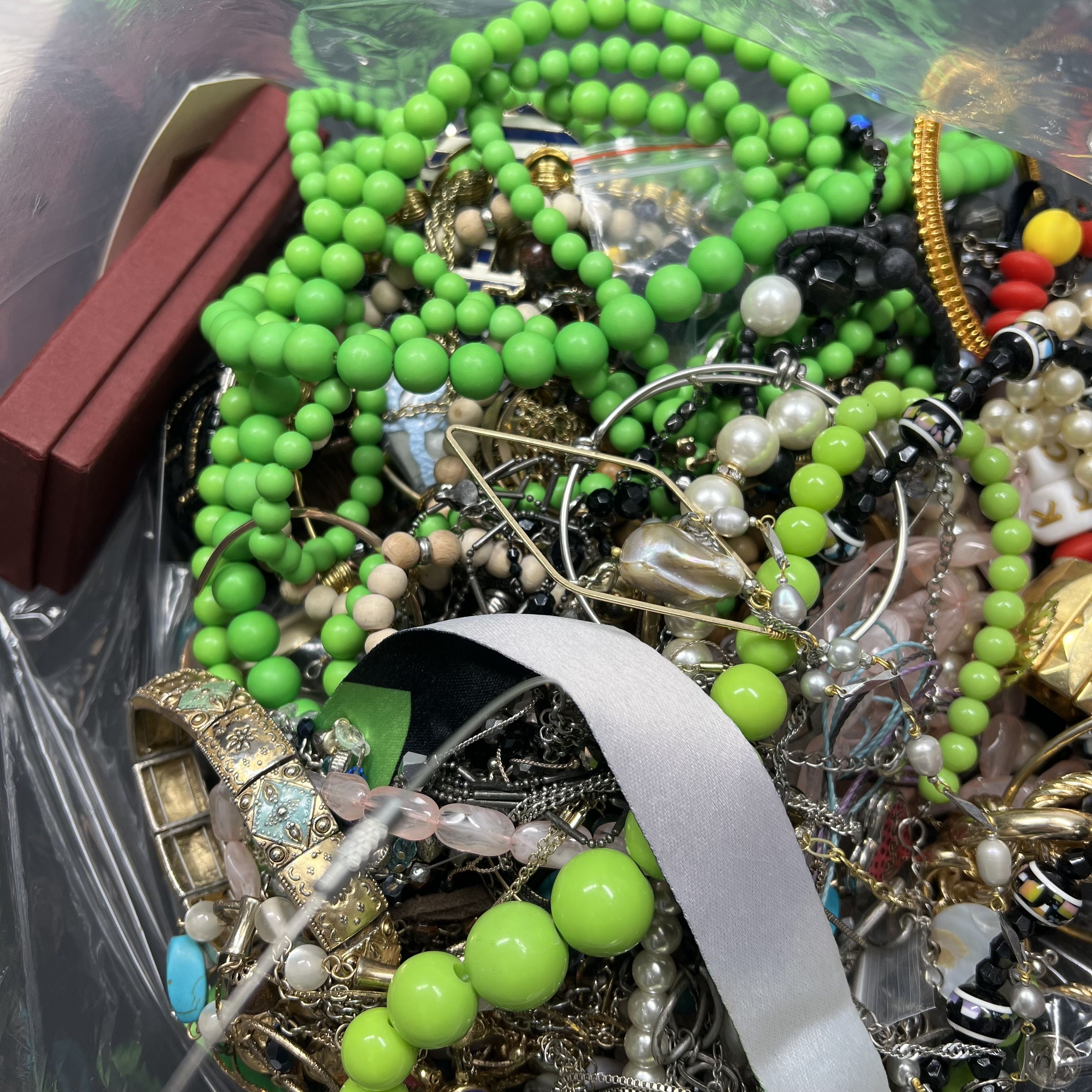 5LB Wearable Costume Jewelry Mixed Items Bag