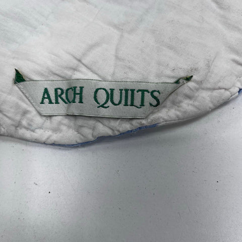 Arch Quilts Vintage Blue White Teapot Fan Pattern Quilt Scalloped Edge