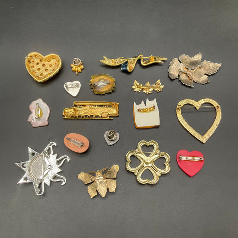 Vintage to Modern Mixed Costume Jewelry Brooch Lot of 17 Enamel Rhinestone 0.4lb