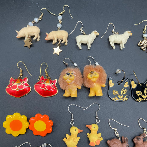 Novelty Animal & Fashion Dangle Earring Jewelry Lot Whimsical 23 Pairs Figures