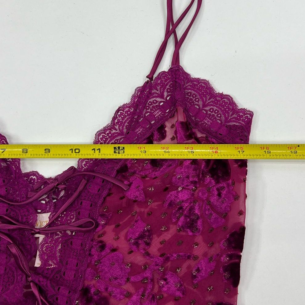 VTH Women's Victoria's Secret Magenta Floral Lace & Velvet Teddy - Size Medium