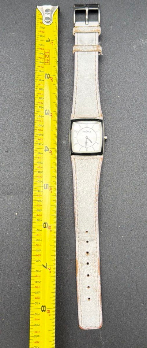 Skagen Denmark 563XSBLW Womens Watch Square White Leather Band Tested Works