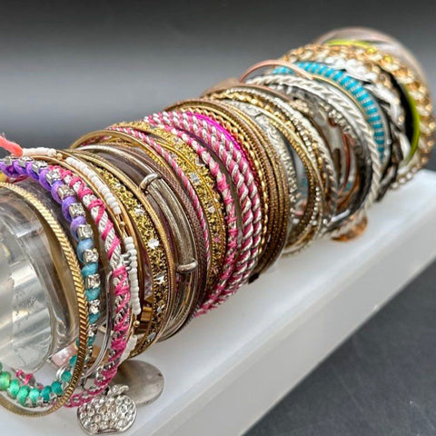 Bangles Beaded Stretch Jewelry Lot 40+ Retro Boho Gold and Silver Tone Fashion