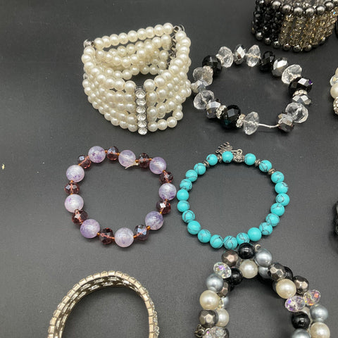 18pc Costume Jewelry Bracelet Lot Faux Pearl Rhinestone Beaded Stretch Bangles