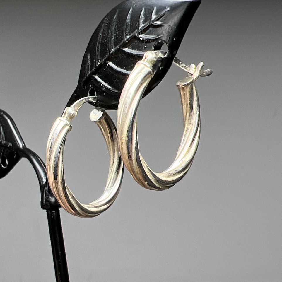 925 Sterling Silver Oblong Twist Hoop Earrings
