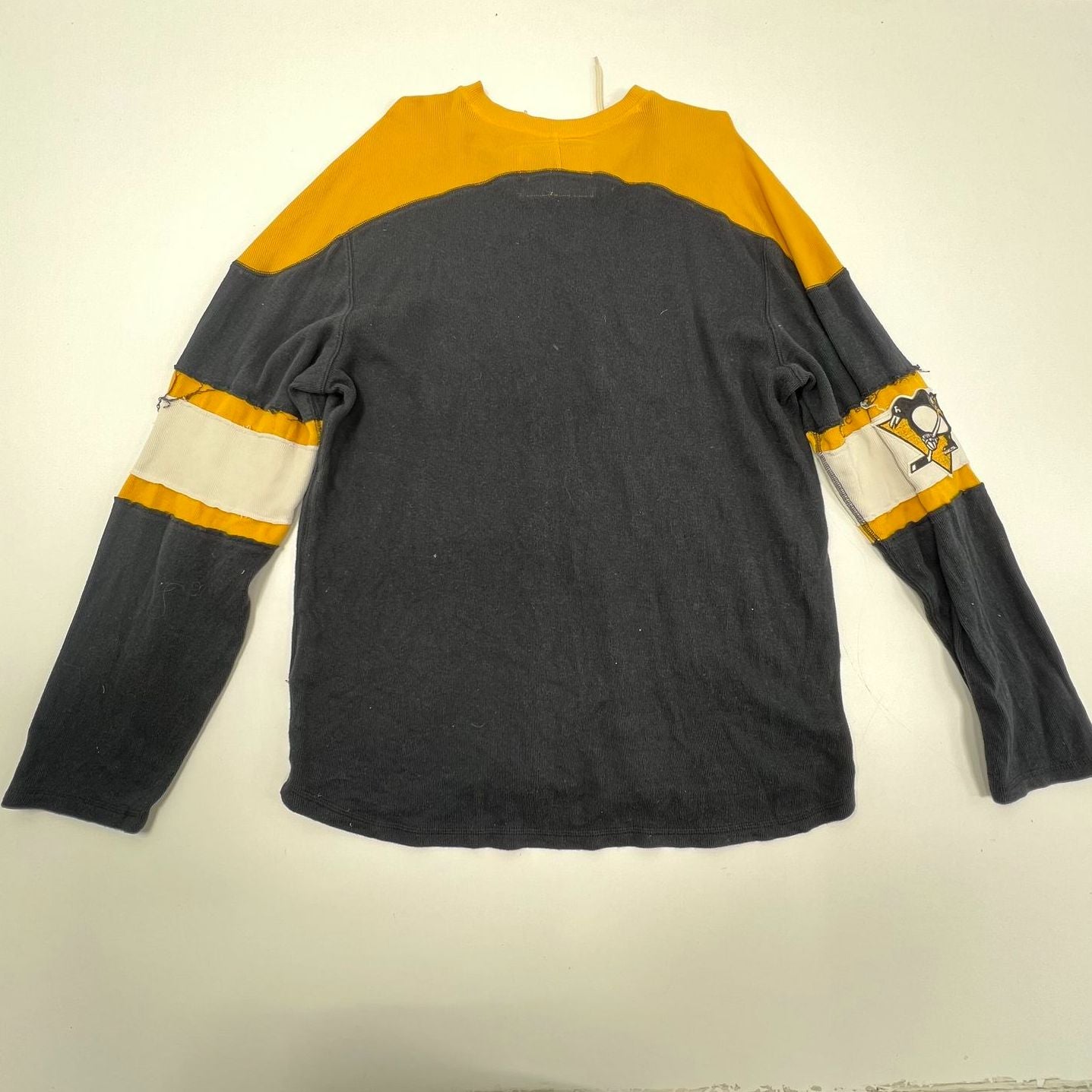 CCM Reebok NHL Pittsburgh Penguins Throwback Distressed Jersey Lace Up XL