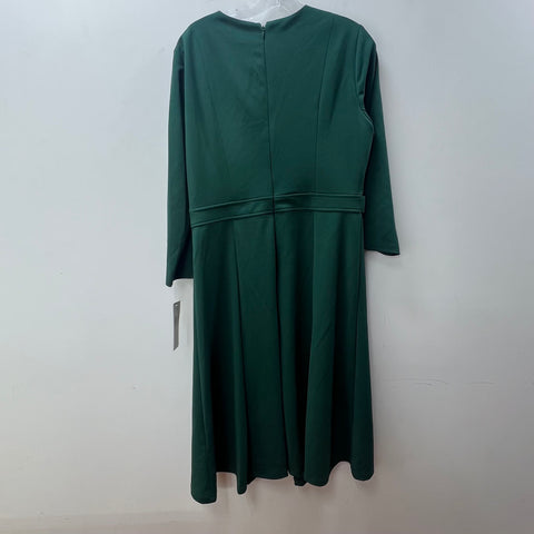 NWT London Times Emerald Green Fit & Flare Knee Length Dress Women's 12