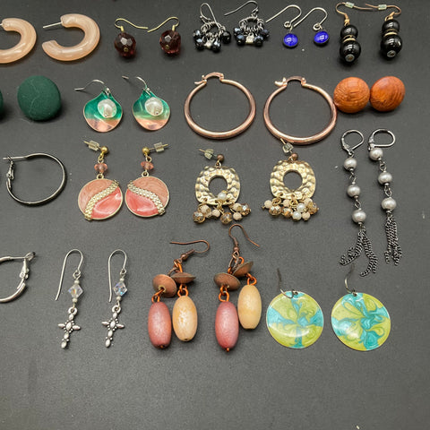 Fashion Costume Jewelry Earring Lot 27 Pairs Hoops Dangles Studs Eclectic Mix