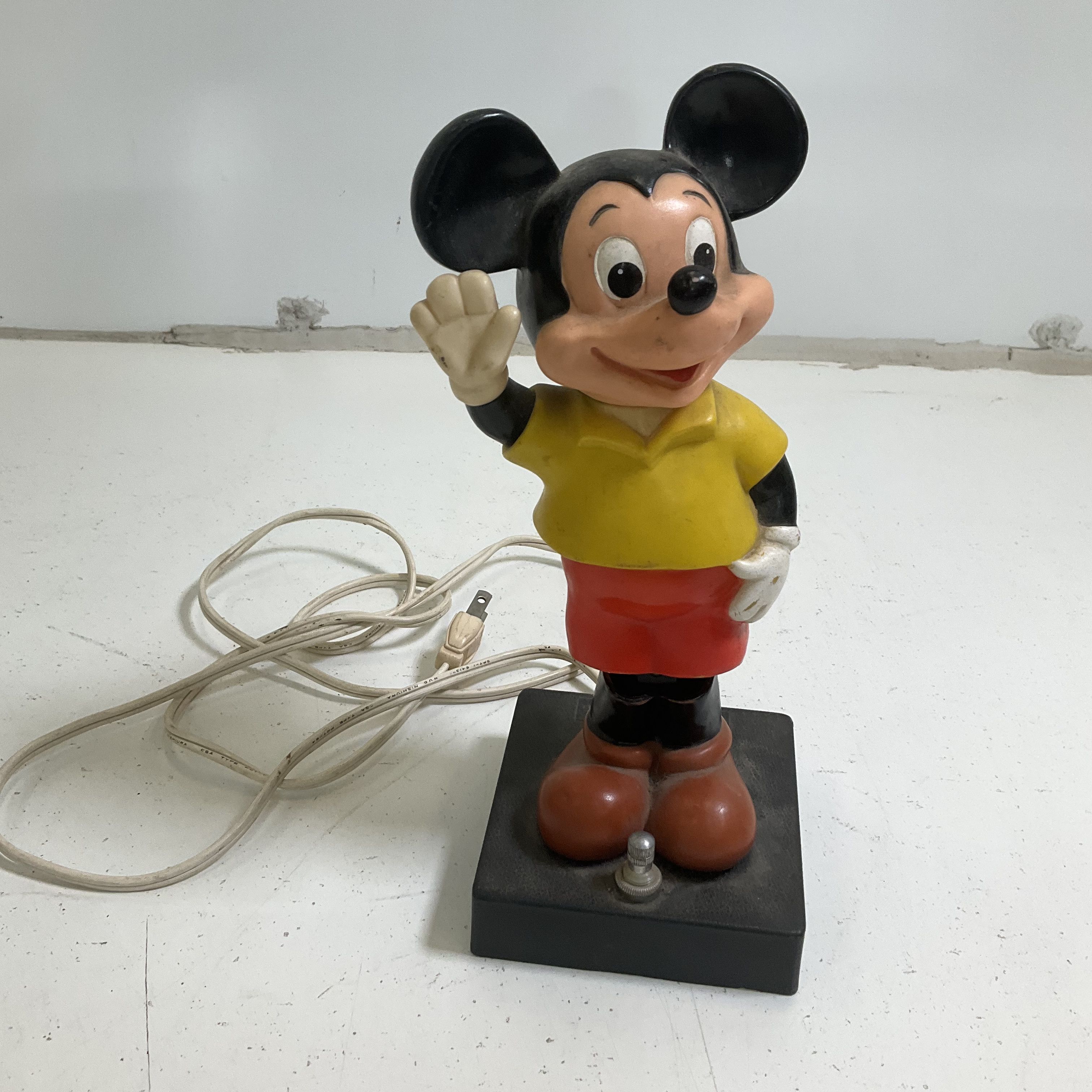 Vintage 70s Walt Disney Mickey Mouse Figural Lamp Dynasty MM-1 Japan For Parts